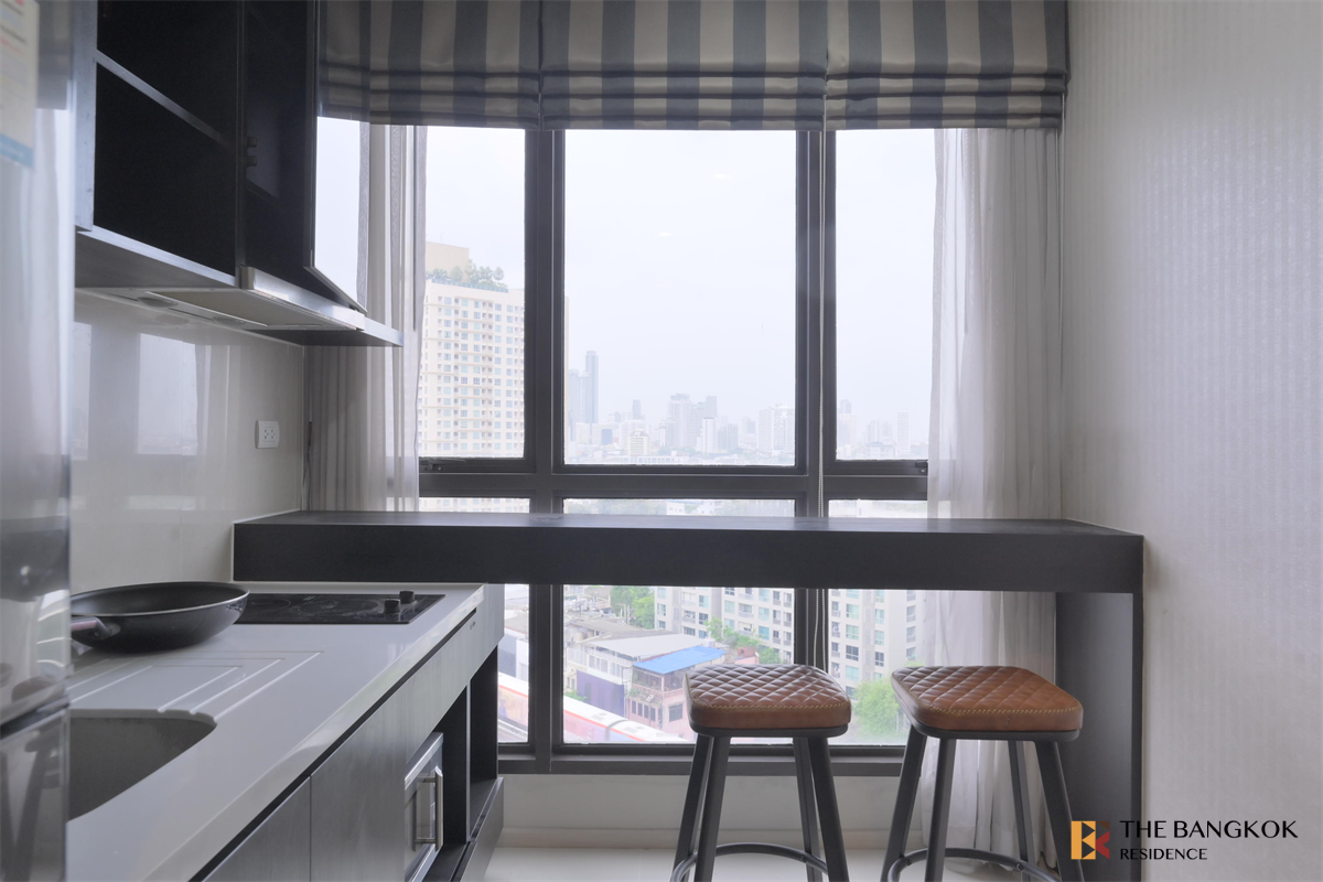 picture RHYTHM Sukhumvit 44/1 Luxury Condo in Central City Location near BTS Phra Khanong - 3/10
