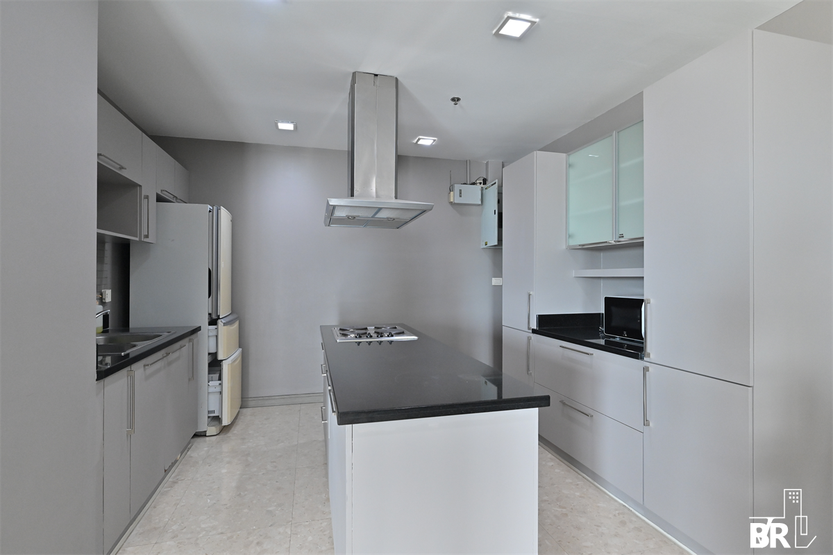 picture Nusasiri Grand Condo Luxuriously Elevated Unit near BTS Ekkamai - 10/10