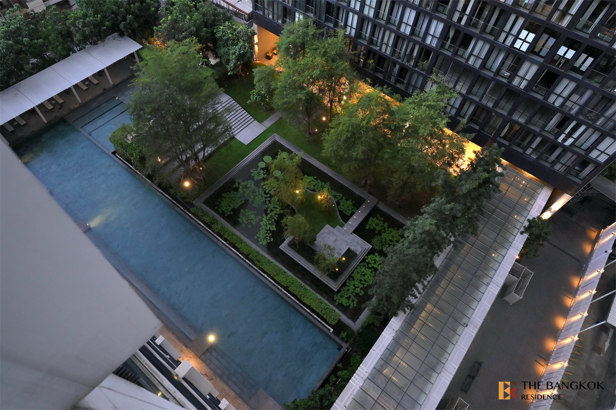 picture Noble Ploenchit near BTS Phloen Chit Premium Luxury Condo in Prime Location - 2/10