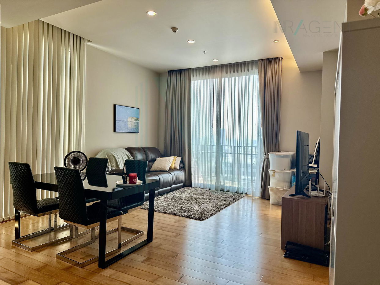 picture 🔺 For rent condo QUATTRO BY SANSIRI Building B, Floor 32,2 bed room, Room size 84 sqm - 1/8