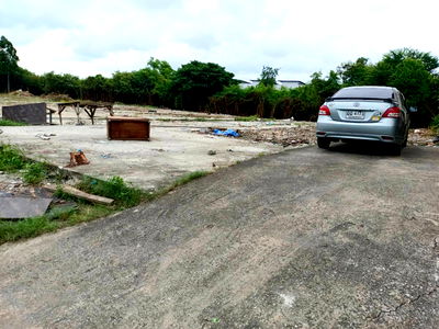 Land for sale Srithai Engineering Products : fitted land for any projects mainroad 18 meters on taparak road bangpra 65