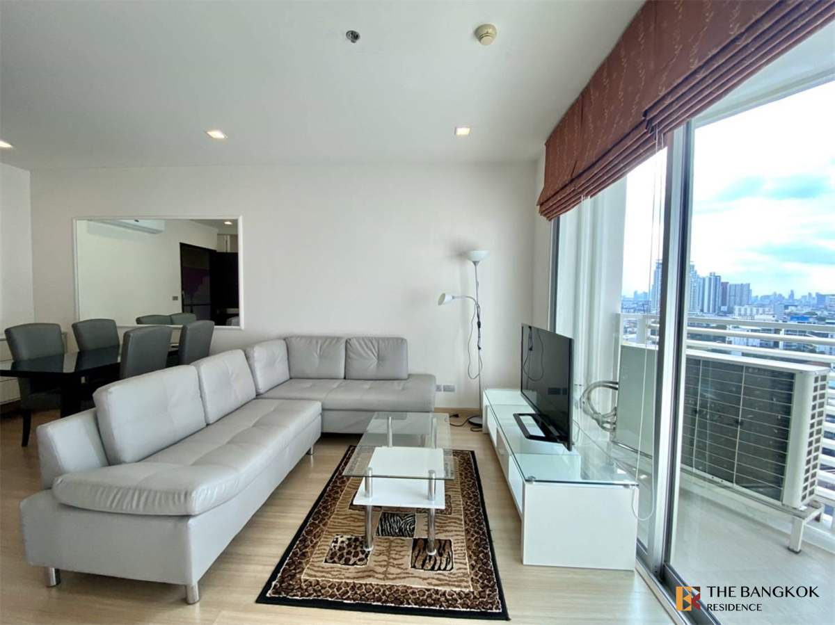 picture Sky Walk Residences (Phra Khanong) Luxury Condo at Special Price near BTS Phra Khanong - 1/9