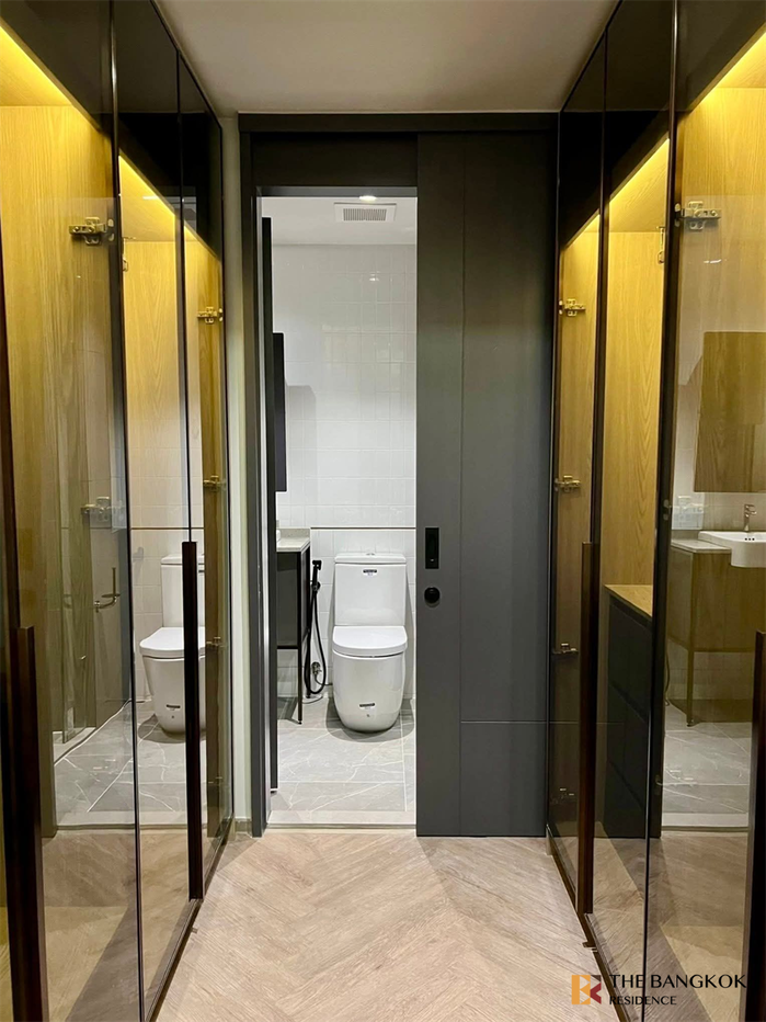 picture The Privilege of Luxury in an Economic Hub Location Chapter Chula-Samyan - 6/9