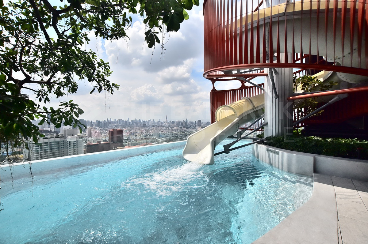 picture Live the Luxury Style in a High-potential Location XT Huaikhwang near MRT Huai Khwang Station - 9/9