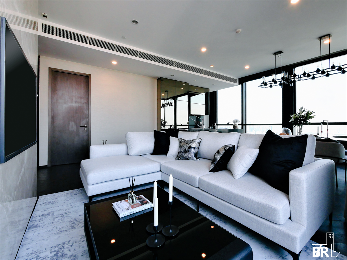 picture The Esse Sukhumvit 36  Luxury Condo in Central City Location - 2/10