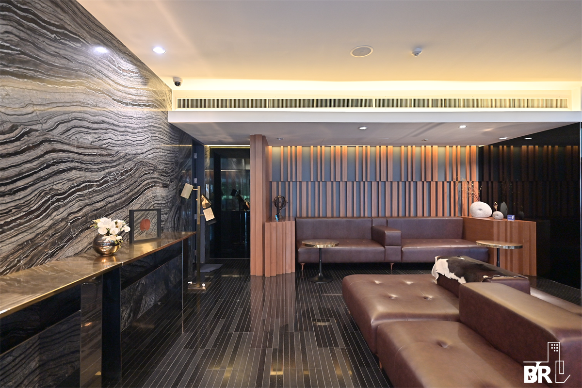 picture Via 49  Ultimate Luxury Lifestyle with Convenience - 4/9