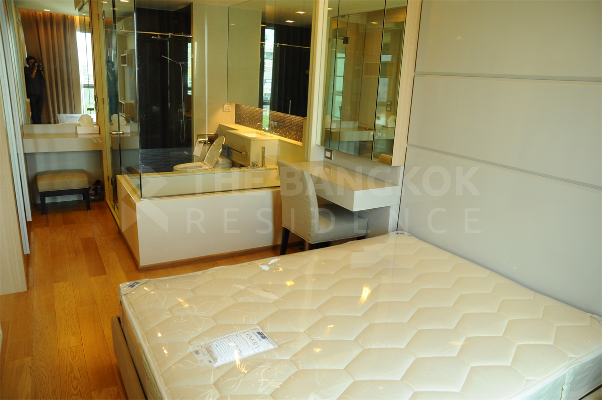 picture The Address Asoke Luxury Unit, Ready for You Without the Wait near MRT Phetchaburi Station - 6/10