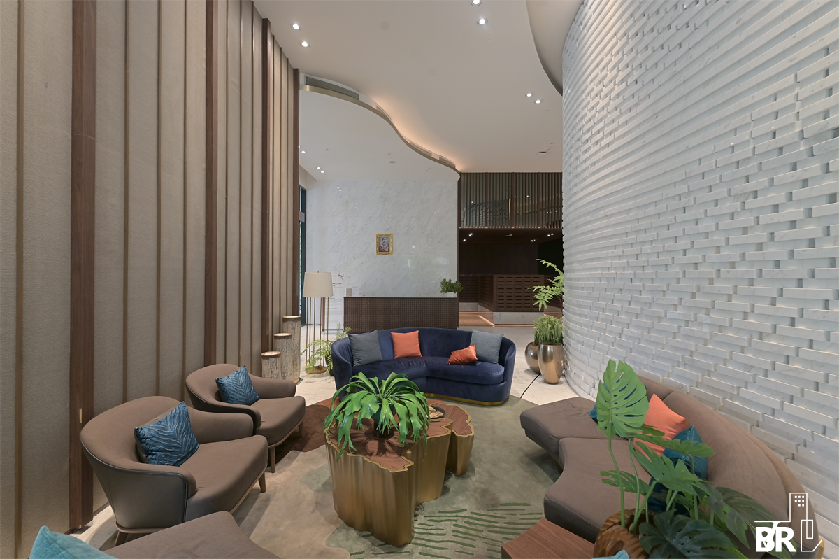 picture Oka Haus Sukhumvit 36  Ultimate Luxury Lifestyle with Convenience - 1/9