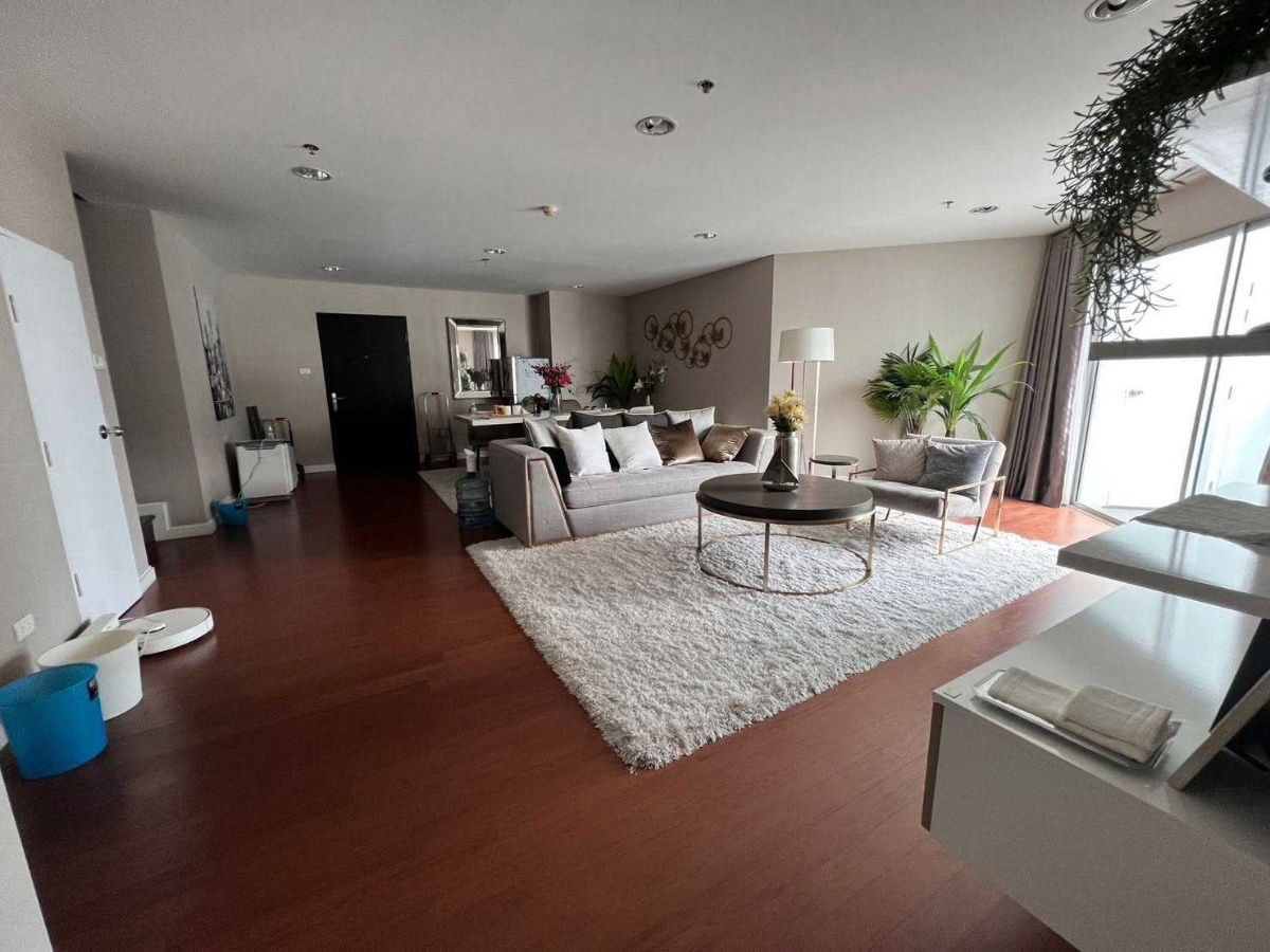 picture LTHC12803 - Condo for rent at Belle grand Rama9 Size 188 sqm. 5 beds 4 baths Near MRT Rama9 Station ONLY 180K/Month - 1/8