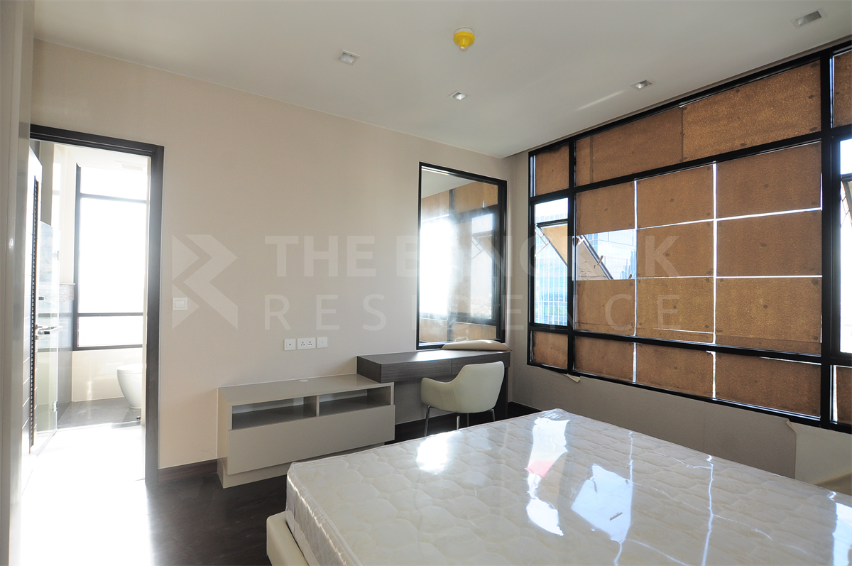 รูป คอนโด Luxury ราคาพิเศษ คอนโด ไอวี่ แอมพิโอ ใกล้ MRT สถานีศูนย์วัฒนธรรม แห่งประเทศไทย - รูปที่ 1/10