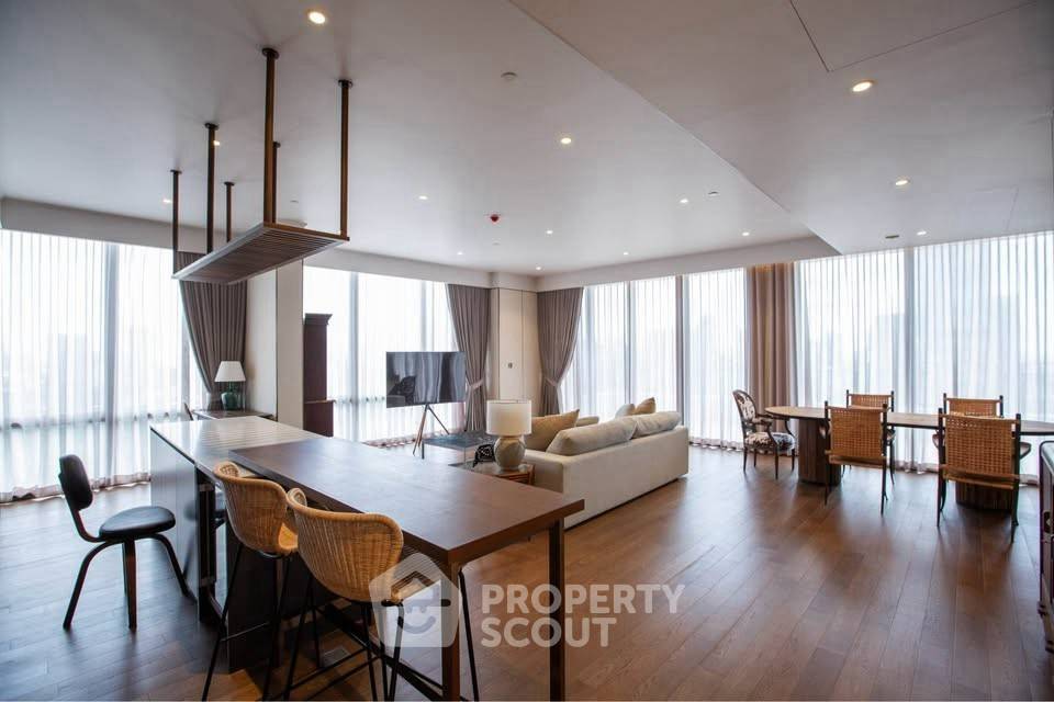 picture 3-BR Condo at Muniq Langsuan near BTS Ratchadamri (ID 2209128) - 2/10