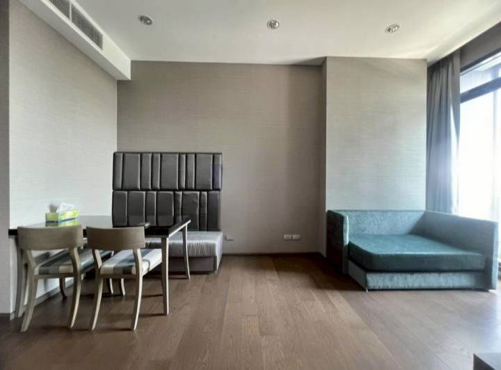 รูป LTH12818 - Condo for rent คอนโด ให้เช่า at The Diplomat Sathorn เดอะ ดิโพลแมท สาทร Size 68 sqm. 2 beds 2 baths Near BTS Surasak Station ONLY 45K/Month - รูปที่ 2/9