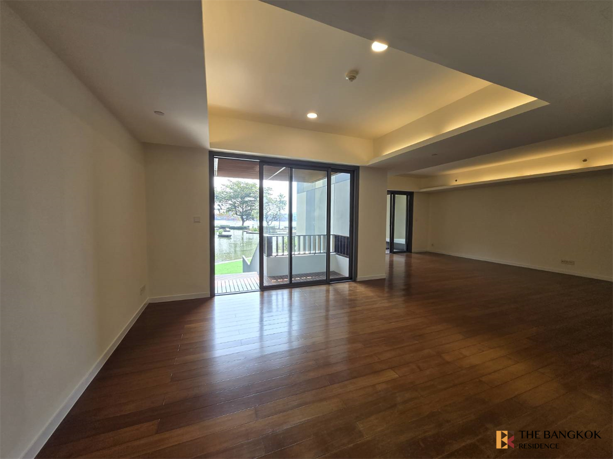 picture The Pano Luxury Unit, Ready for You Without the Wait - 4/10