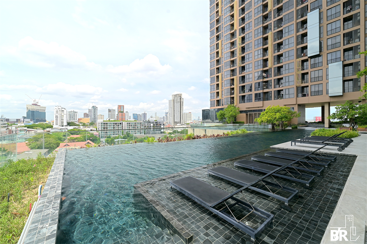 picture Oka Haus Sukhumvit 36 Ultimate Luxury Lifestyle with Convenience - 6/9