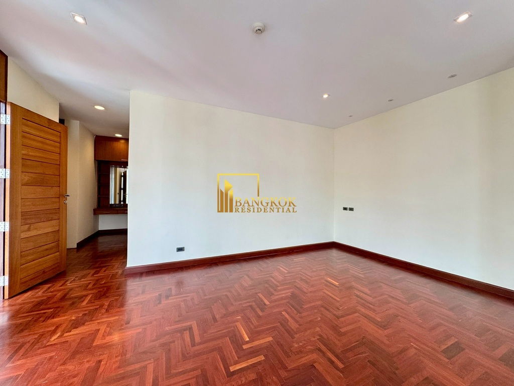 รูป EM Villa - 3 Storey 4 Bedroom House With Pool in Phrom Phong - BR7508SH - รูปที่ 53/60