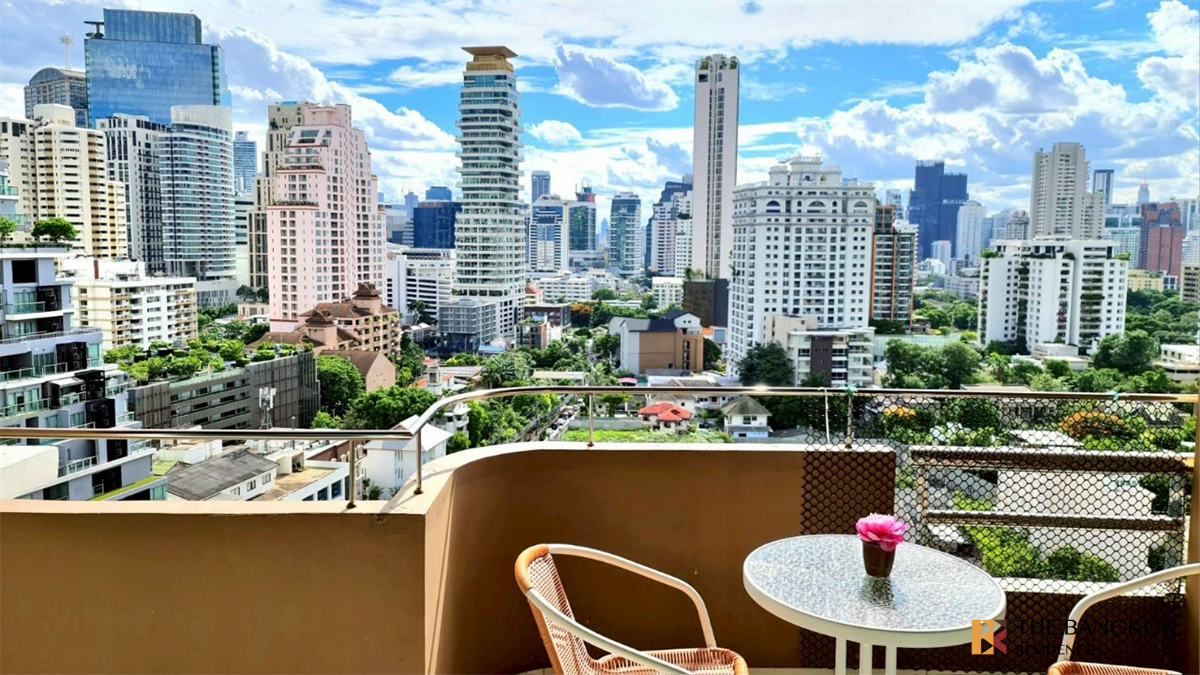 picture Ultimate Luxury Condo in Business District Piyathip Place - 5/10