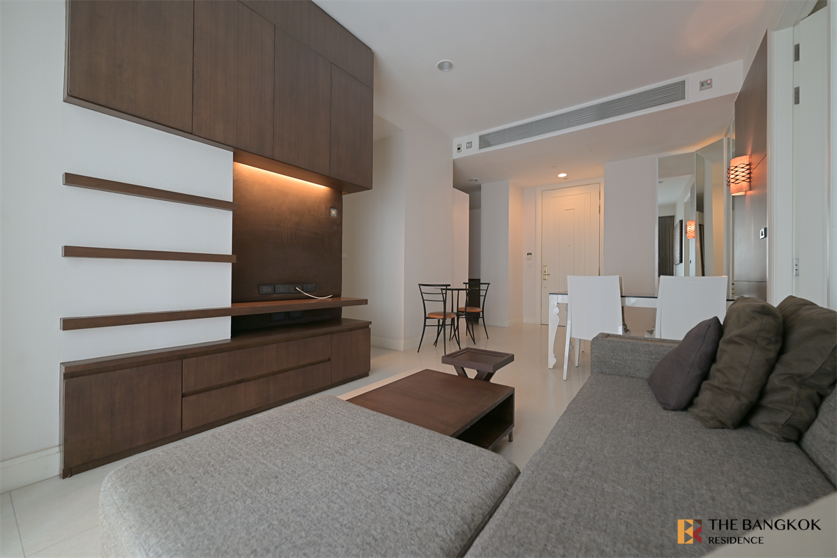 picture Ultimate Luxury Lifestyle with Convenience Q Langsuan near BTS Ratchadamri - 8/10