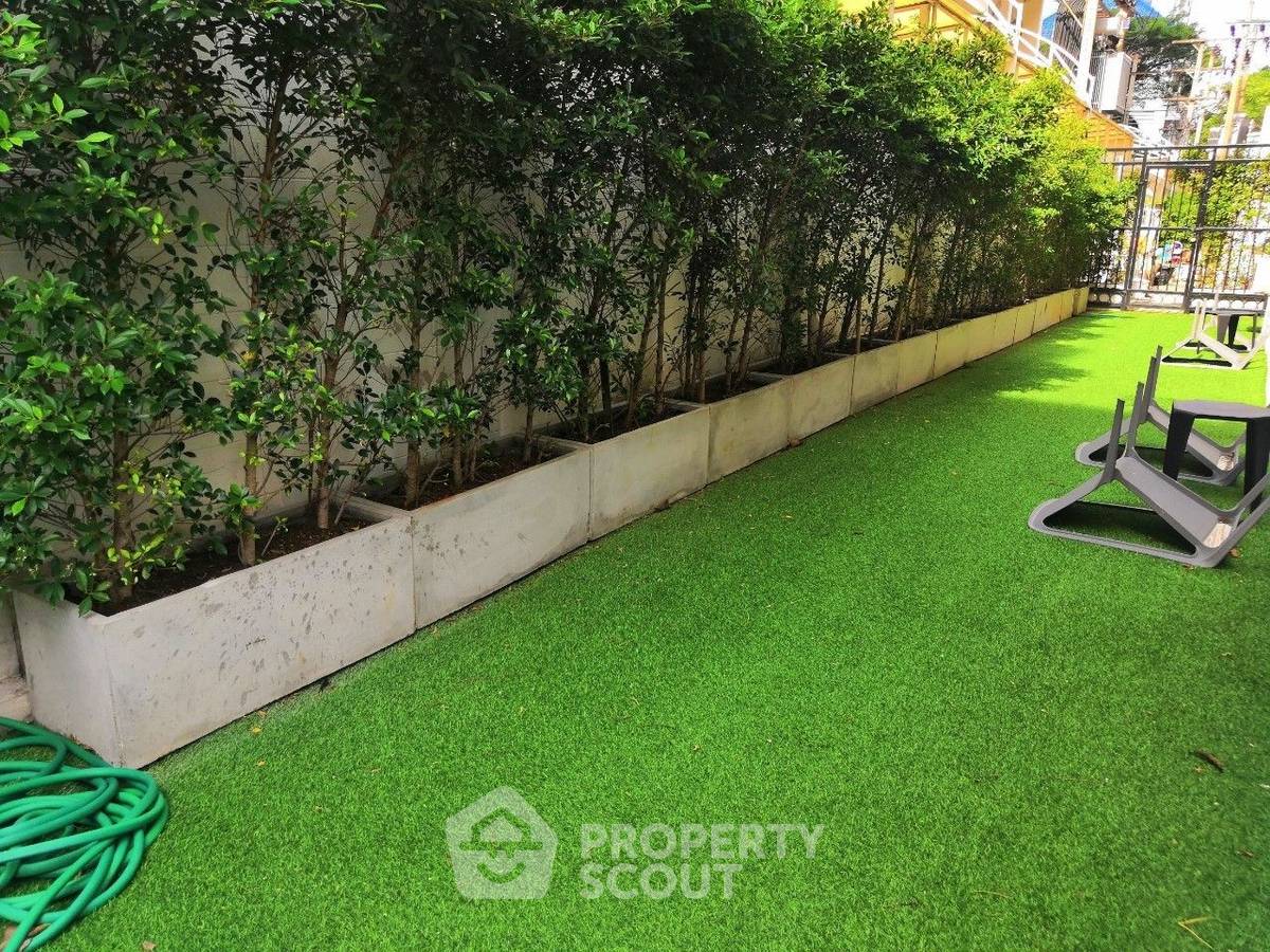 picture 4-BR Condo at Lily House Mansion near MRT Phetchaburi (ID 666419) - 9/18