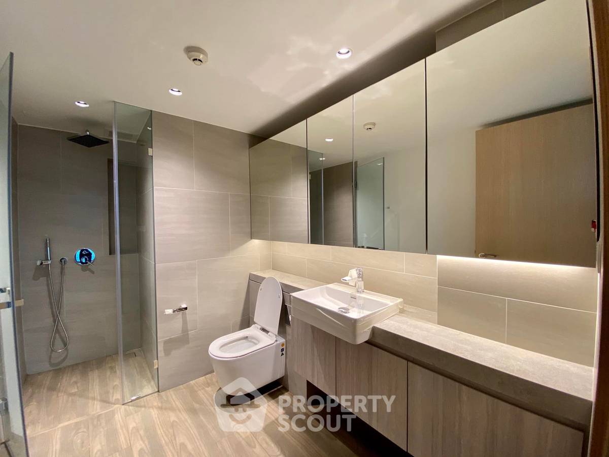 picture 2-BR Condo at The Lofts Silom near BTS Surasak (ID 725884) - 11/12