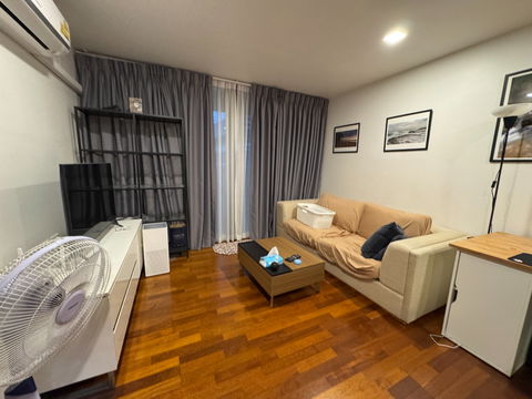 🔥 ขายด่วน! DLV Thonglor 20 ห้องใหญ่ 1 ห้องนอน 1 ห้อวน้ำ ขนาด 54 ตร.ม. เพียง 4.5 ล้าน!