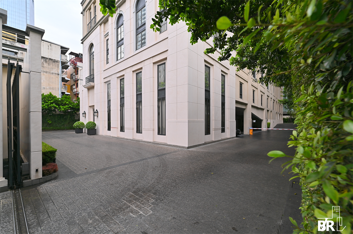 รูป คอนโด Luxury ราคาพิเศษ เดอะ ดิโพลแมท 39 ใกล้ BTS สถานีพร้อมพงษ์ - รูปที่ 1/9