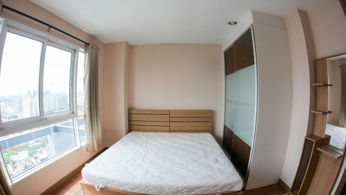 รูป ให้เช่าคอนโด2ห้องนอน 56ตร.ม ห้องใหญ่ ติดถนนรัชดา  - รูปที่ 3/22