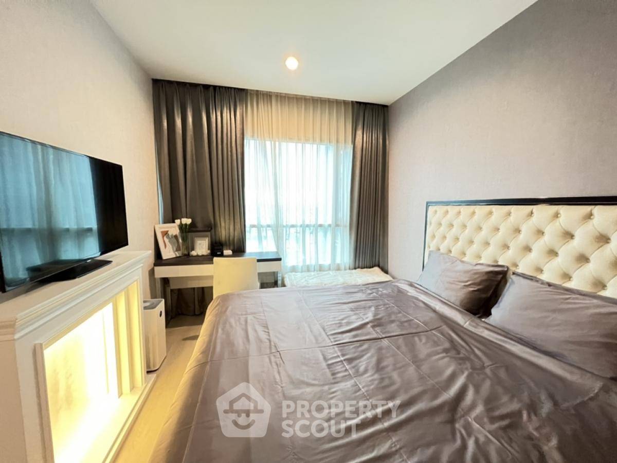 picture 2-BR Condo at Life Ratchadapisek near MRT Huai Khwang (ID 1541819) - 6/12