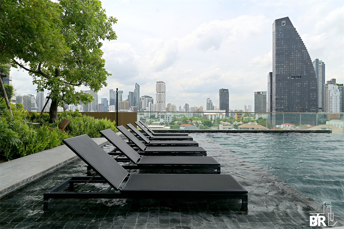 picture Oka Haus Sukhumvit 36  Ultimate Luxury Lifestyle with Convenience - 2/9