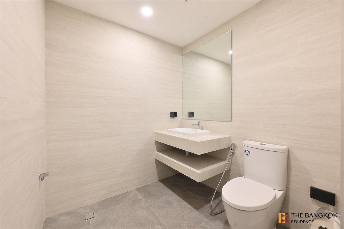 picture Crystal Garden  Luxury Unit, Ready for You Without the Wait - 8/10