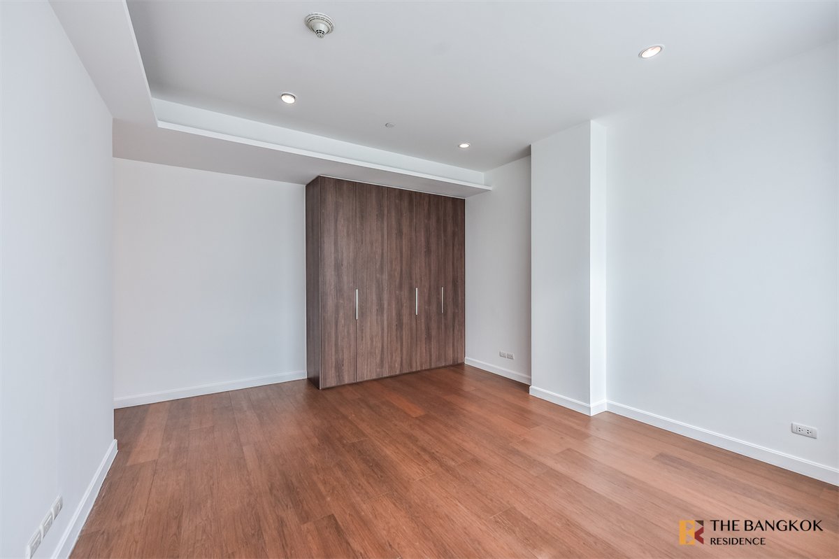 picture 185 Rajadamri near BTS Ratchadamri Ultimate Luxury Lifestyle with Convenience - 2/10