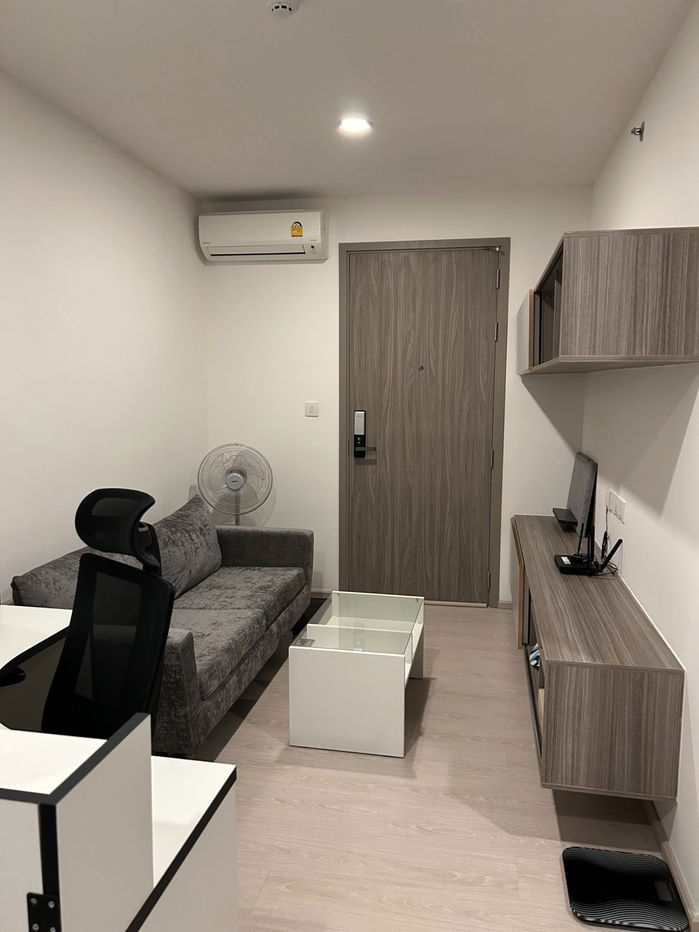 picture For Rent: Knightsbridge Phaholyothin Interchange Fully furnished with complete electrical appliances. Comfortable and move-in ready. - 7/11