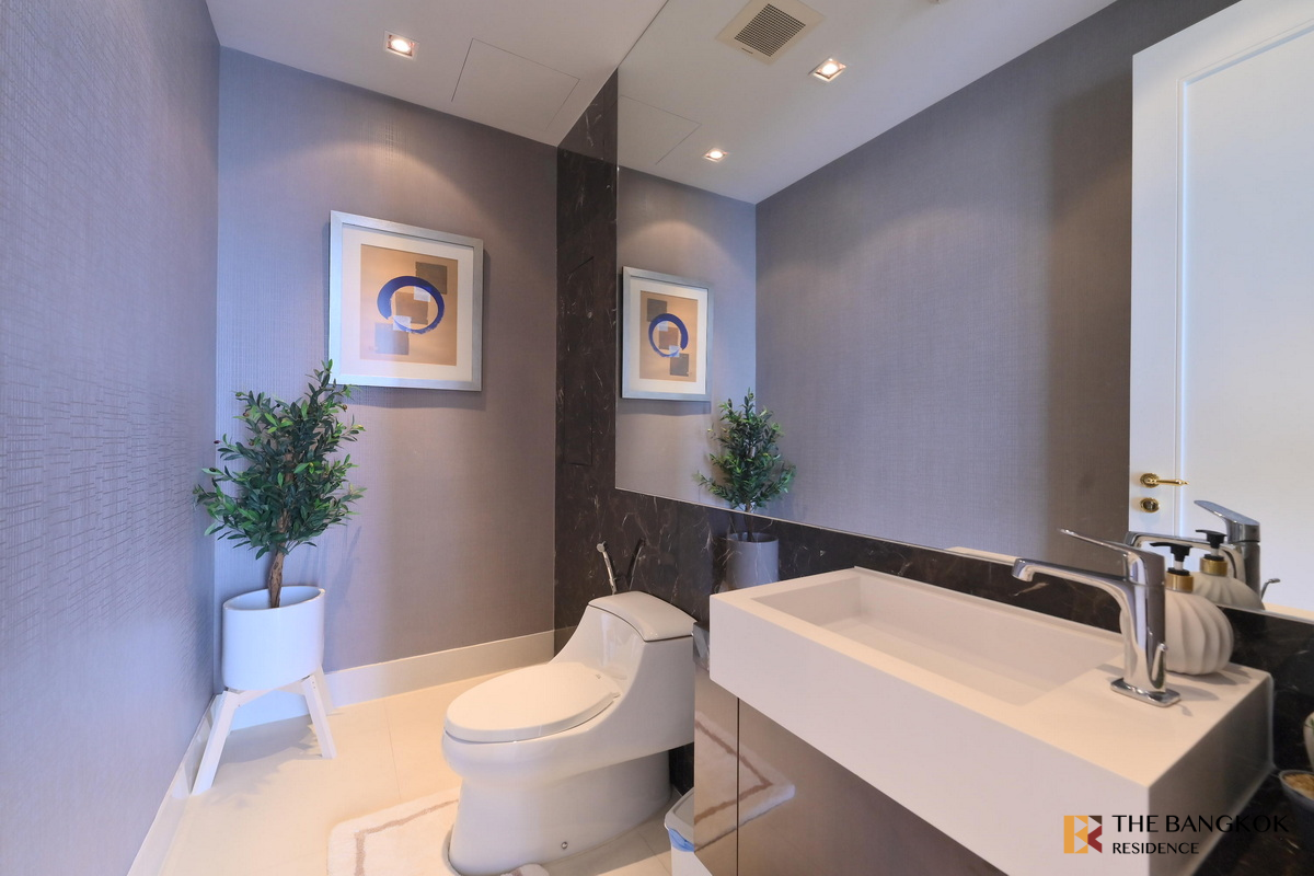 picture Premium Luxury Condo in Prime Location Marque Sukhumvit near BTS Phrom Phong - 2/10