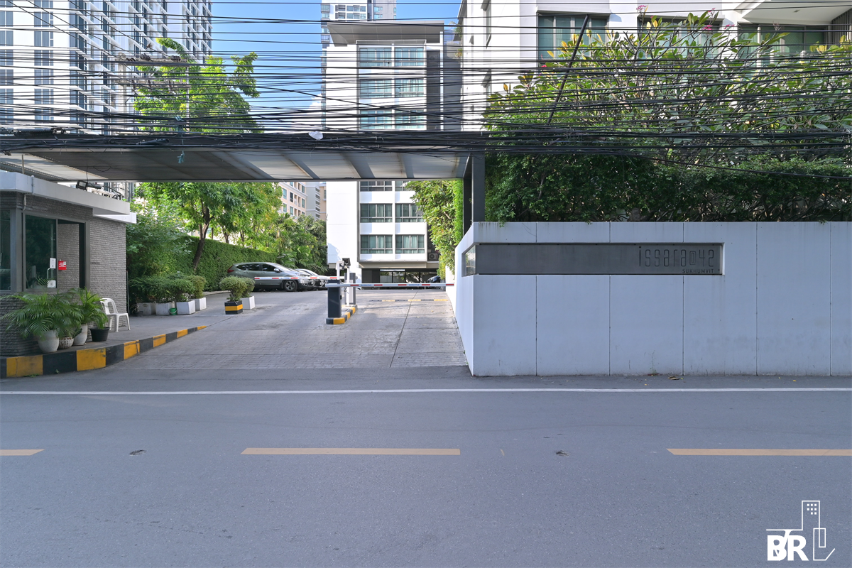 รูป อิสระ แอด 42 ใกล้ BTS สถานีเอกมัย เริ่มต้นความสะดวกสบายได้ที่นี่ - รูปที่ 2/9
