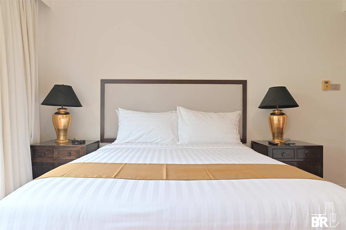 picture Baan Siri Ruedee near BTS Phloen Chit Luxury Condo at Special Price - 9/9