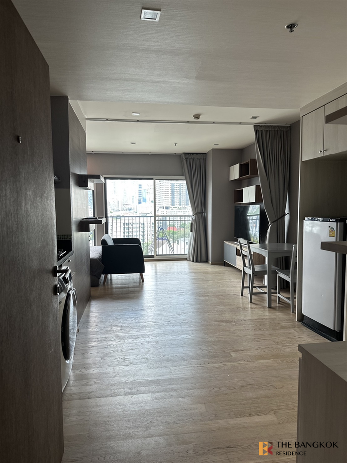 picture Noble Remix Luxuriously Elevated Unit near BTS Thong Lo - 3/10