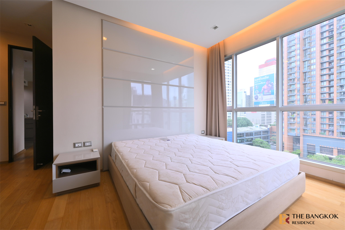 picture The Address Asoke near MRT Phetchaburi Station Luxurious Design, Elevated Atmosphere - 7/10