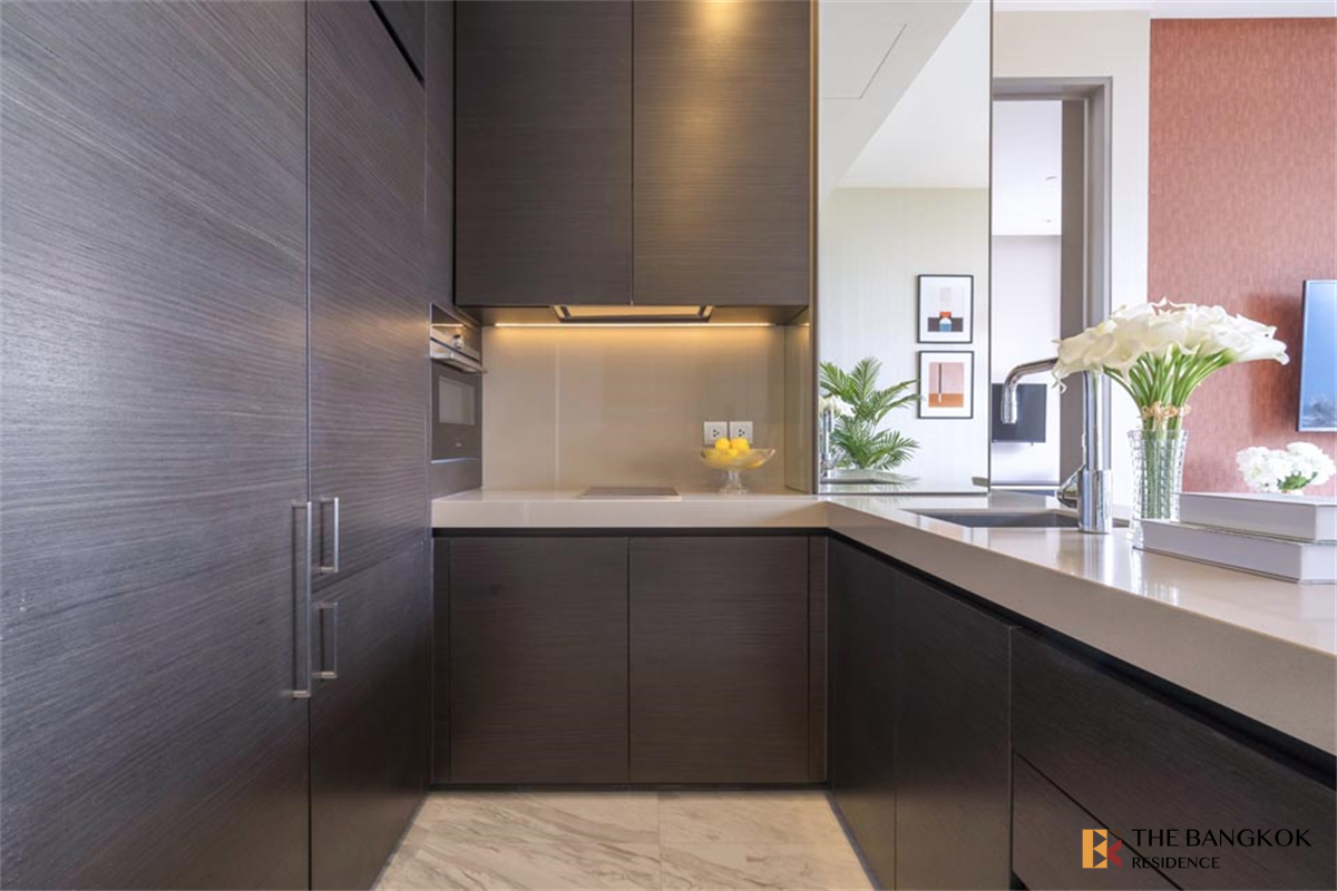 picture Saladaeng One near MRT Lumpini Station Ultimate Luxury Lifestyle with Convenience - 8/10