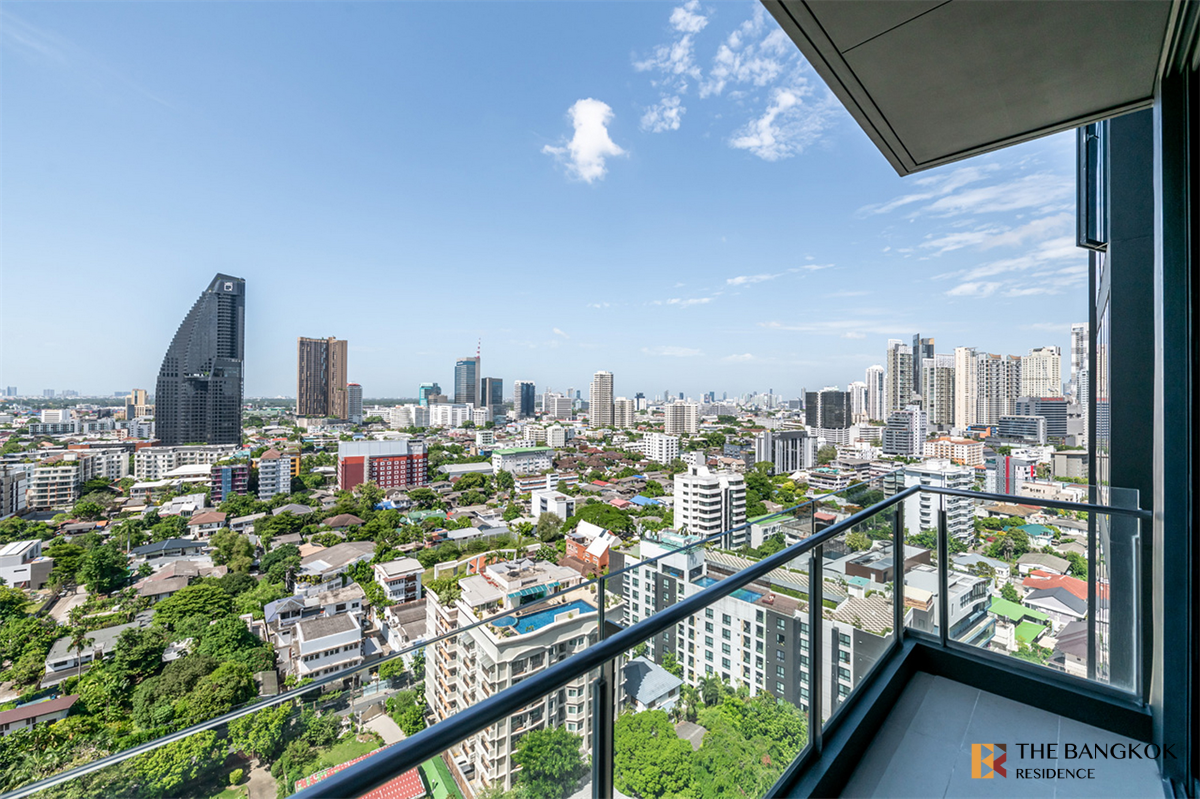 picture The Privilege of Luxury in an Economic Hub Location Beatniq Sukhumvit 32 near BTS Thong Lo - 3/10
