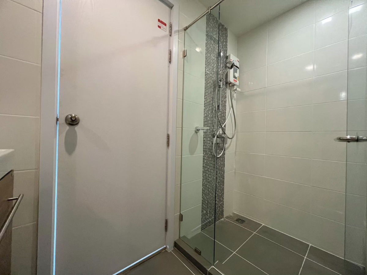 picture Metro Luxe Riverfront Rattanathibet  ** 12K. per month**  28 sq.m.  1Bed 1Bath   8th Floor - 12/13