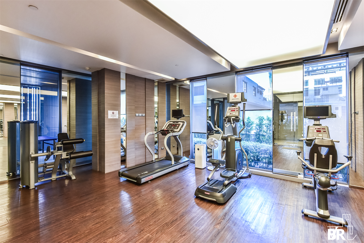 picture Luxuriously Elevated Unit The Bangkok Sathorn near BTS Surasak - 1/6