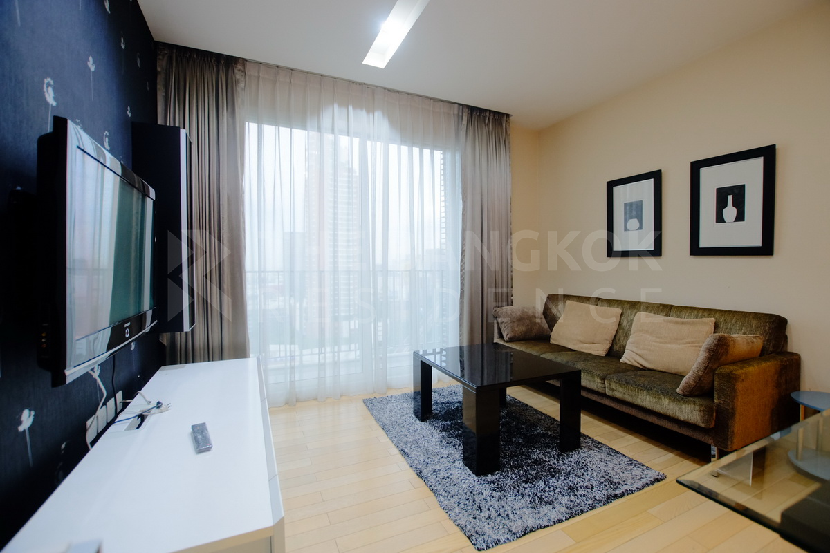 picture Siri At Sukhumvit Luxuriously Elevated Unit near BTS Thong Lo - 8/10