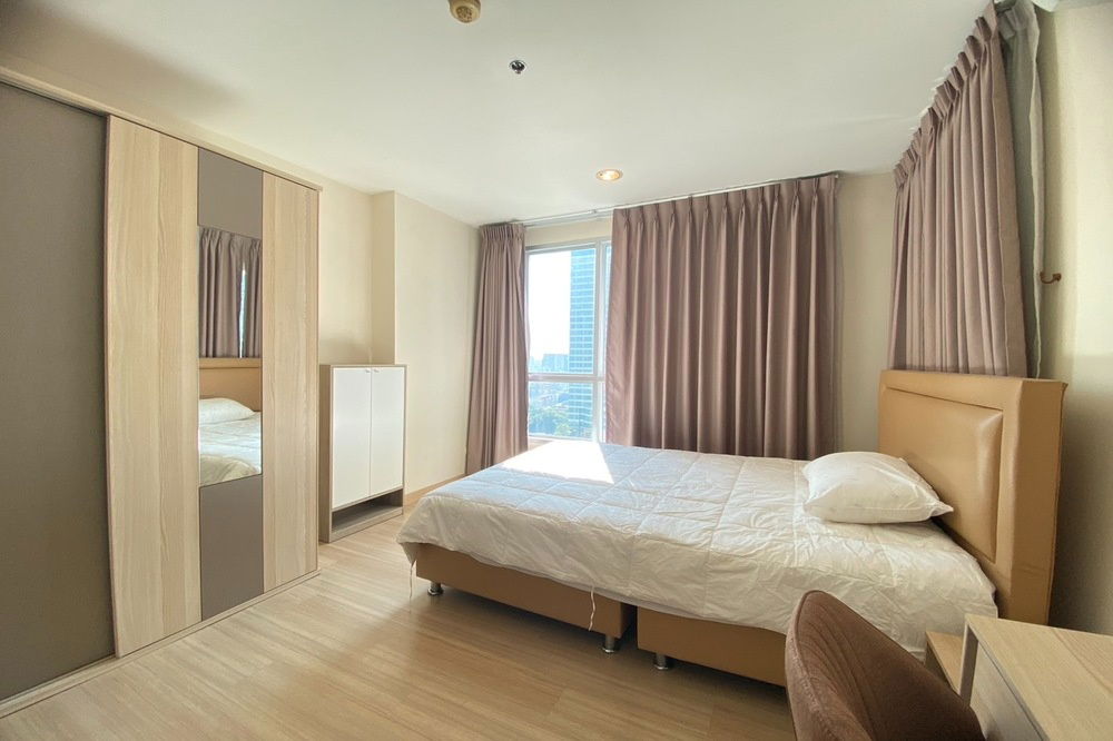 picture 🔥 Sale with tenant !!🔥 Code C20221200672......Life @ Sathorn 10, 1 bedroom, 1 bathroom, high floor 17++, South Facing, furnished, Special Deal!!📣📣 - 5/8