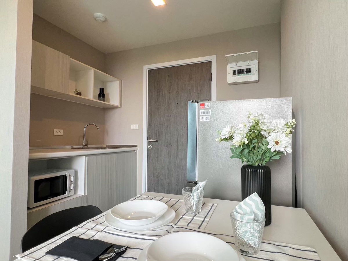 picture Metro Luxe Riverfront Rattanathibet  ** 12K. per month**  28 sq.m.  1Bed 1Bath   8th Floor - 9/13