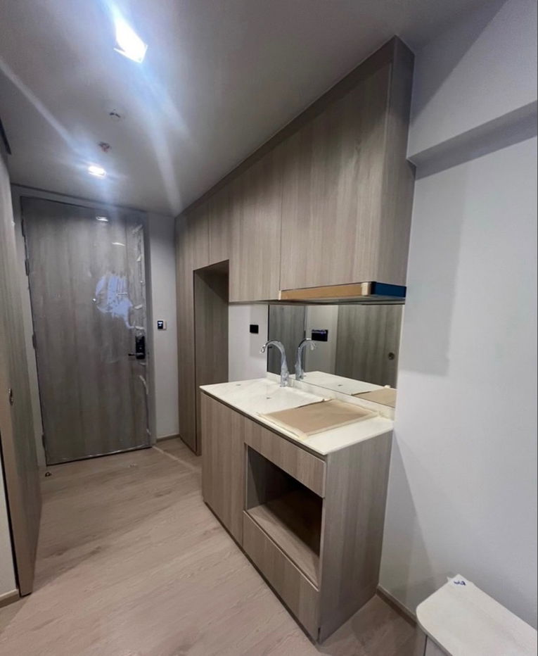picture rent: Reference Sathorn - Wongwian Yai, new room, beautiful, fully furnished, near BTS Wongwian Yai. Interested, add Line @841qqlnr - 1/1