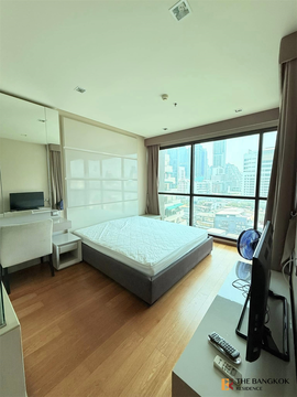 The Address Sathorn 12 Luxury Condo at Special Price near BTS Saint Louis