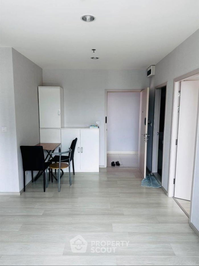 picture 2-BR Condo at Life Pinklao near MRT Bang Yi Khan (ID 1886237) - 3/16