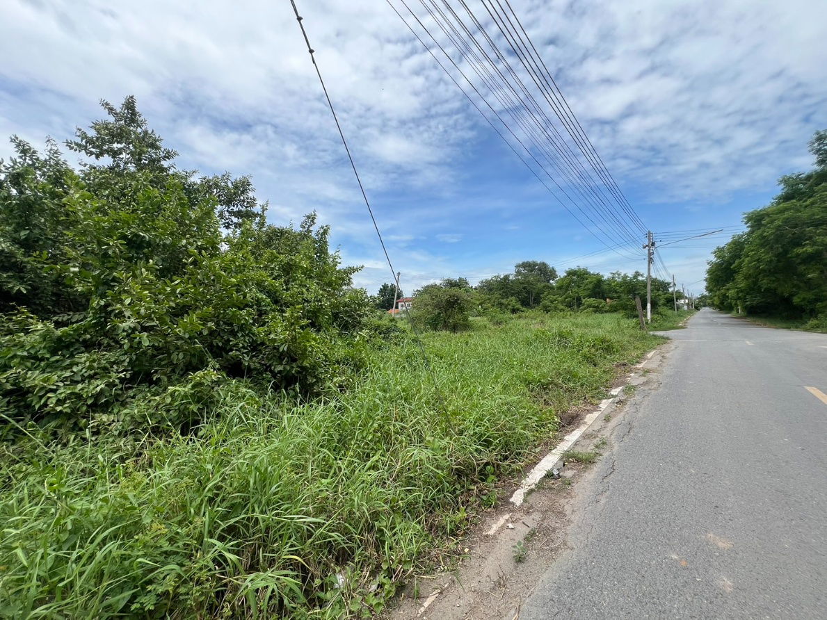 picture Golden Opportunity! Beautiful Land in Thanyaburi with 3 Road Frontages! Land for Sale in Thanyaburi, Rangsit Khlong 6 - 599 sq. wah - 5/5