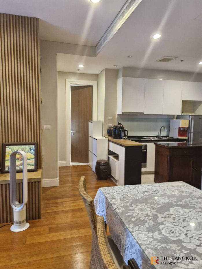 picture Ultimate Luxury Condo in Business District Bright 24 - 1/10