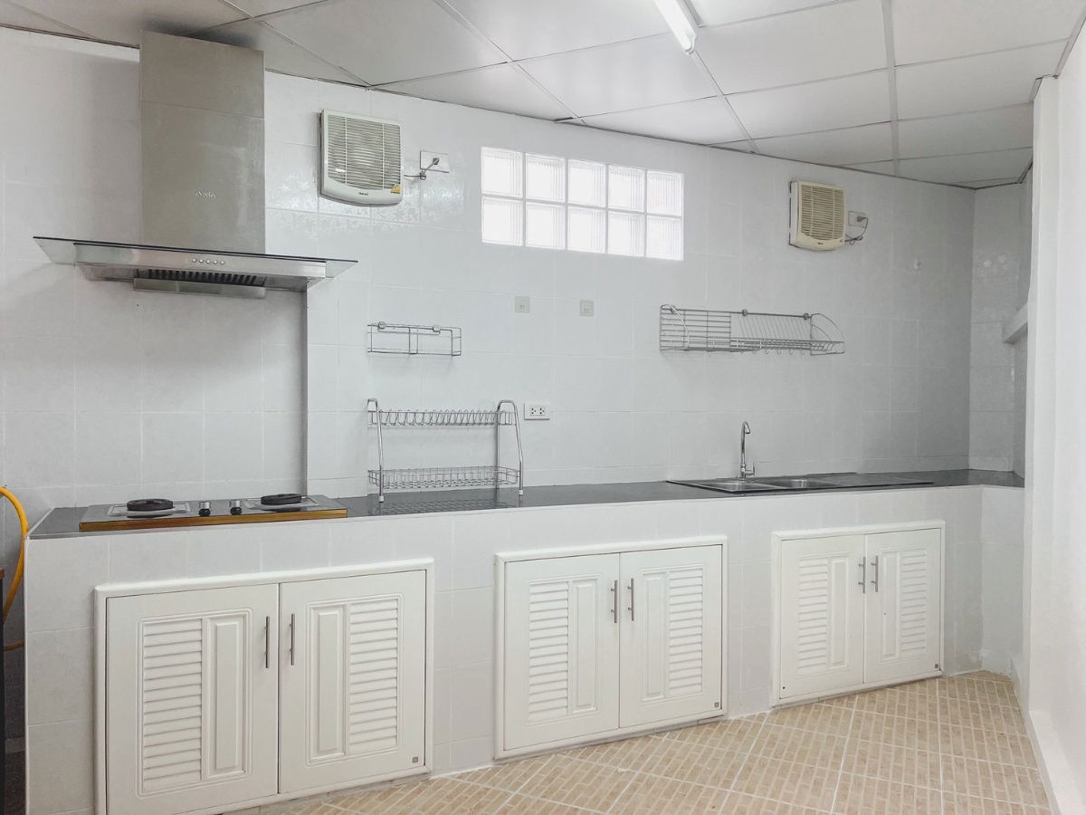 picture House for Rent – Corner Unit at Tharnthong Village - 17/34