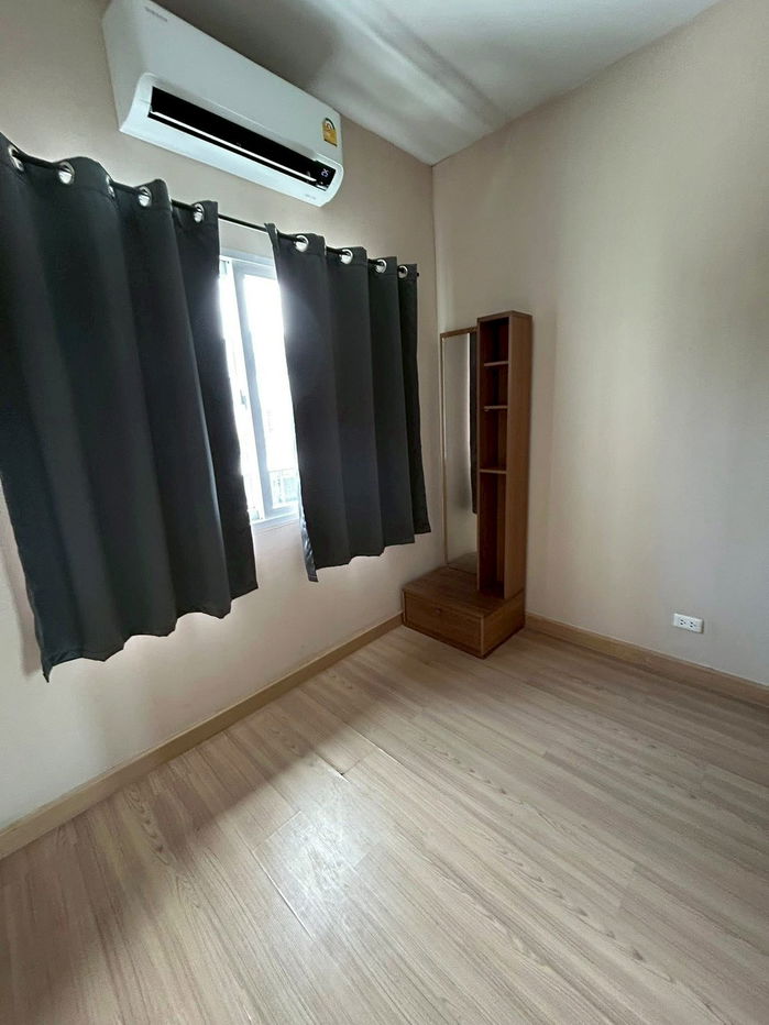 รูป ให้เช่าบ้านเดี่ยว รสาแมกซ์วิลล์ พหลโยธิน 73 3 ห้องนอน 2 ห้องน้ำ พร้อมแอร์ 4 ตัว ทำเลดี ใกล้สถานีรถไฟฟ้าสีเขียว "คปอ."บ้านสภาพดี  - รูปที่ 9/14